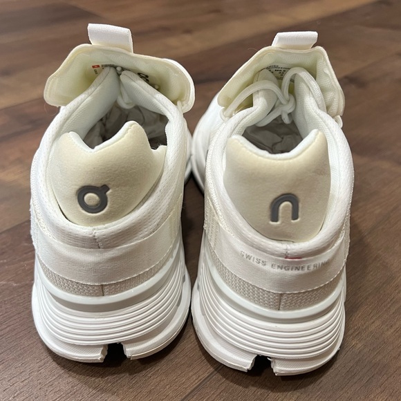 NWT White On Cloud Running, EUR 43🤍 Men 9.5/10, Women 10.5/11 - Picture 3 of 9